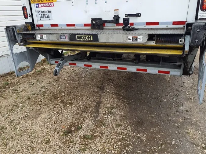 2018 FREIGHTLINER/MERCEDES M2 106