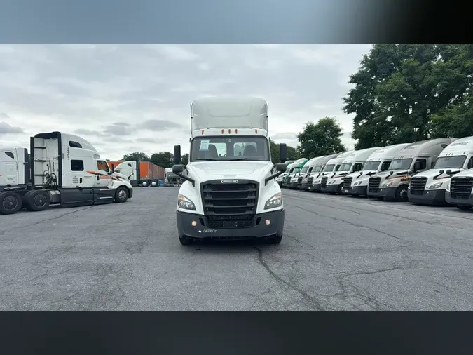 2020 Freightliner Cascadia 126