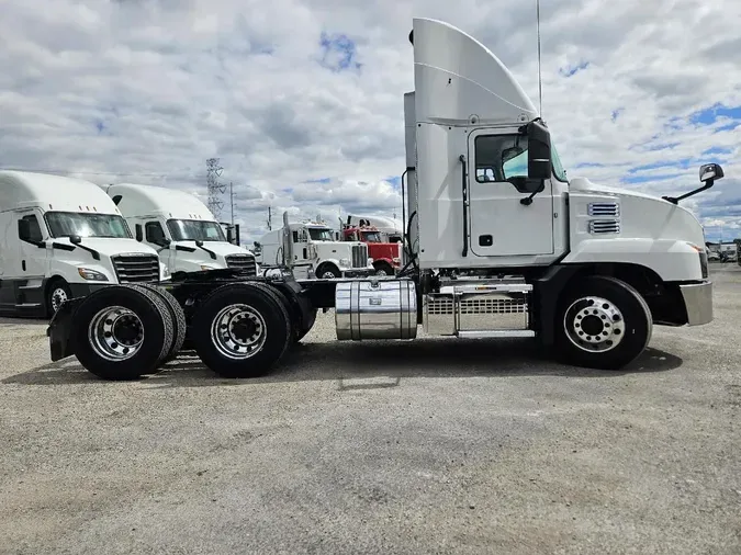2020 MACK AN64T