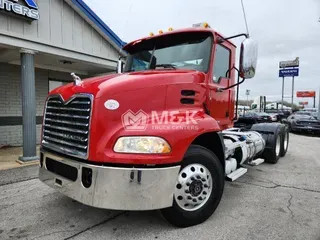 2018 MACK CXU613