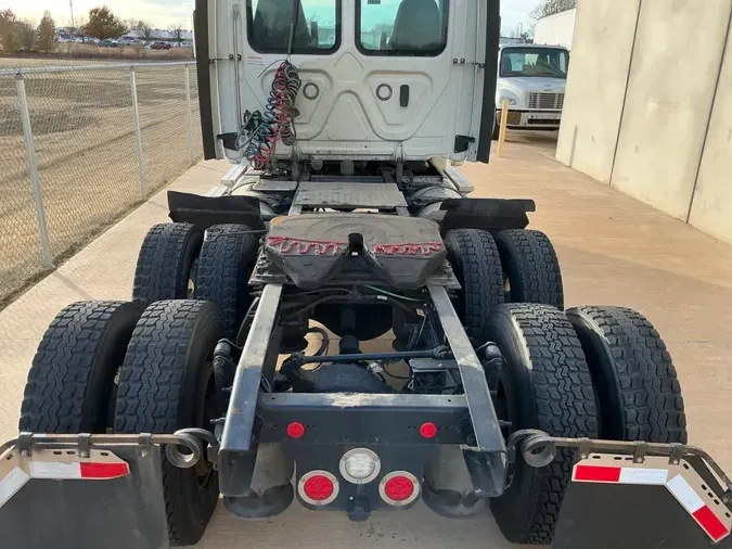 2019 FREIGHTLINER/MERCEDES CASCADIA 1255d0eb25162a6a9ca4fd887c317056557