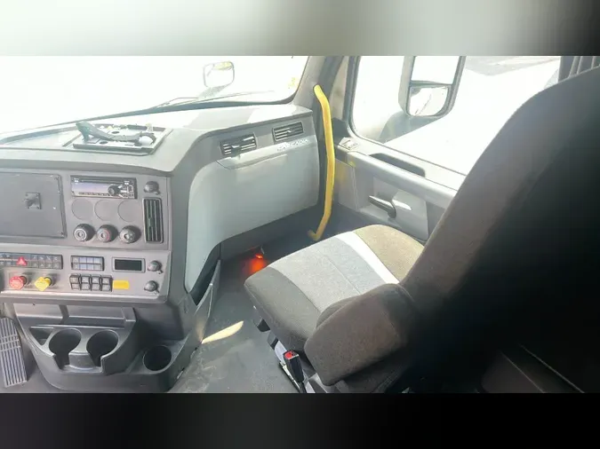 2022 Freightliner Cascadia 126