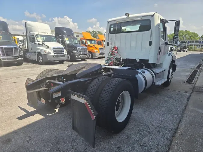 2017 FREIGHTLINER M2-112