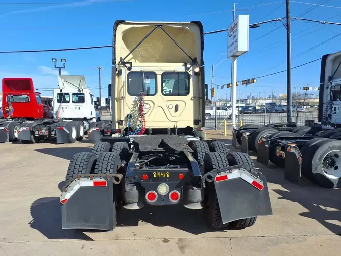 2019 FREIGHTLINER/MERCEDES CASCADIA 125