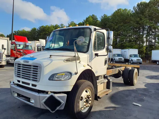 2016 FREIGHTLINER/MERCEDES M2 106