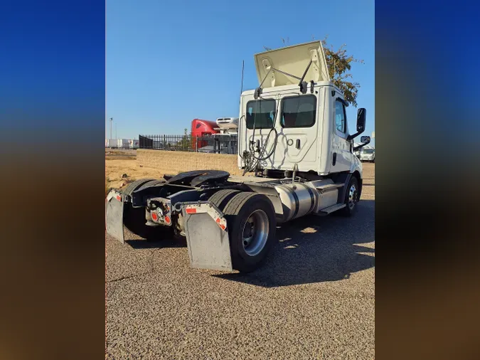 2020 FREIGHTLINER/MERCEDES NEW CASCADIA 116