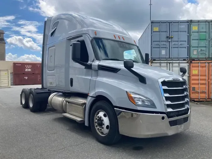 2021 FREIGHTLINER/MERCEDES NEW CASCADIA PX126645d18d6d82bdee0420b2d38b192851144