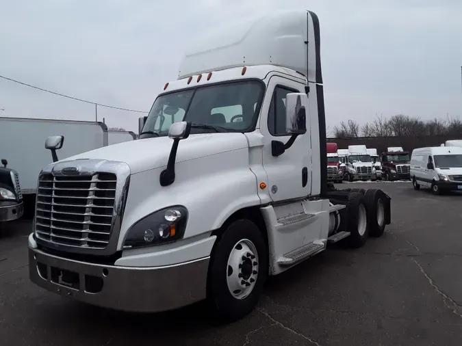 2018 FREIGHTLINER/MERCEDES CASCADIA 1255d1a4348fdd7c76f72ec2a15d464fdcd