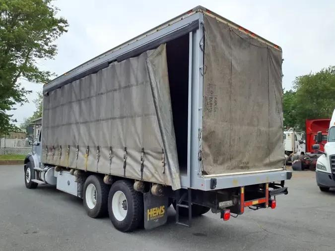 2015 FREIGHTLINER M2 112