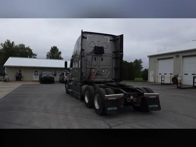 2021 Freightliner Cascadia