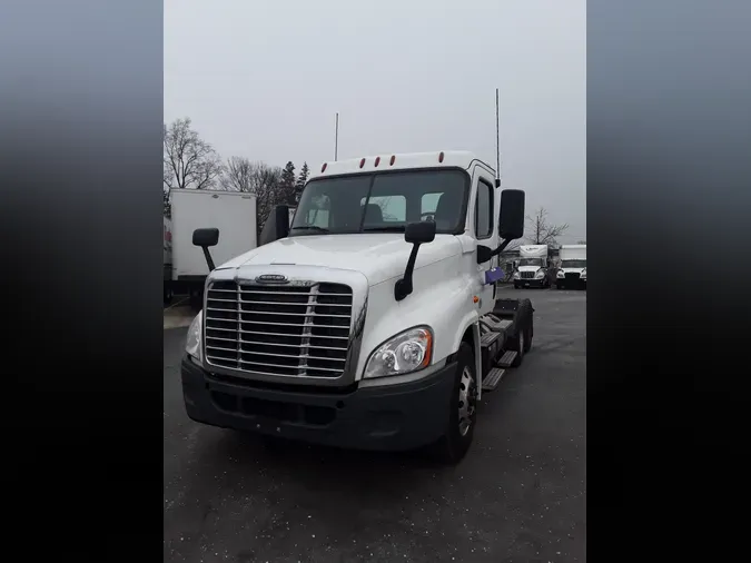 2018 FREIGHTLINER/MERCEDES CASCADIA 125