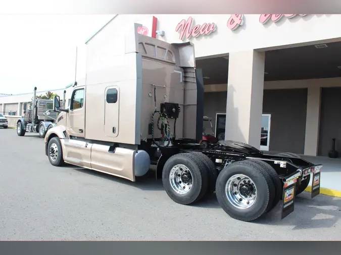 2023 Peterbilt 579