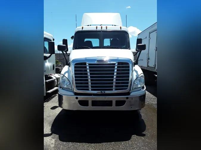 2018 FREIGHTLINER/MERCEDES CASCADIA 125