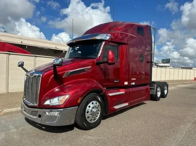 2023 Peterbilt 579