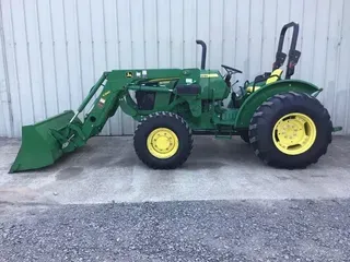 2016 John Deere 5055E