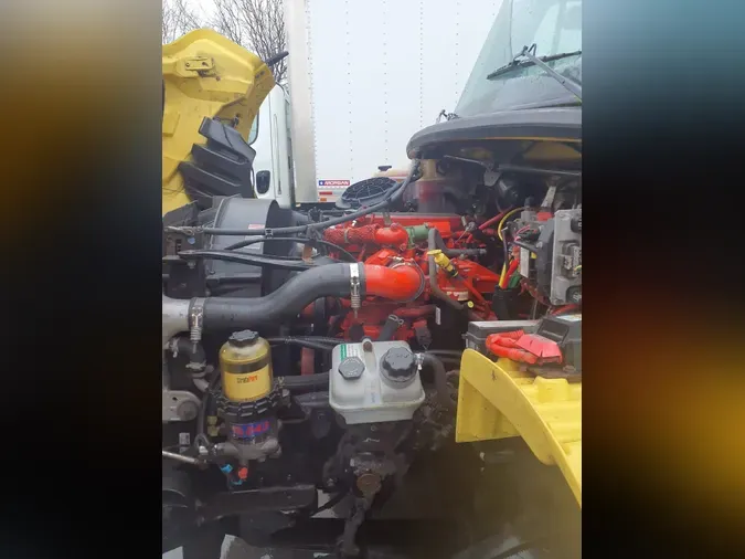 2016 FREIGHTLINER/MERCEDES M2 106