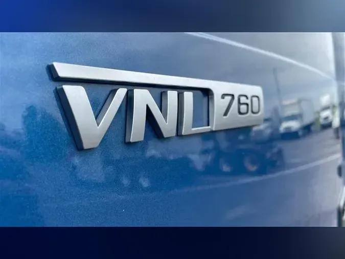2020 VOLVO VNL760