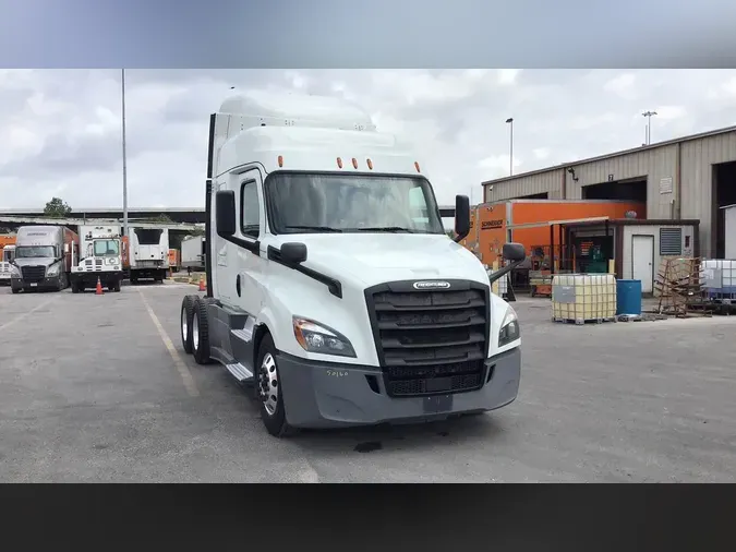 2020 Freightliner Cascadia5d2fb0ce311bd91fa80f0e038187e367