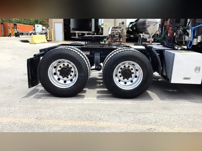 2022 Freightliner Cascadia 126