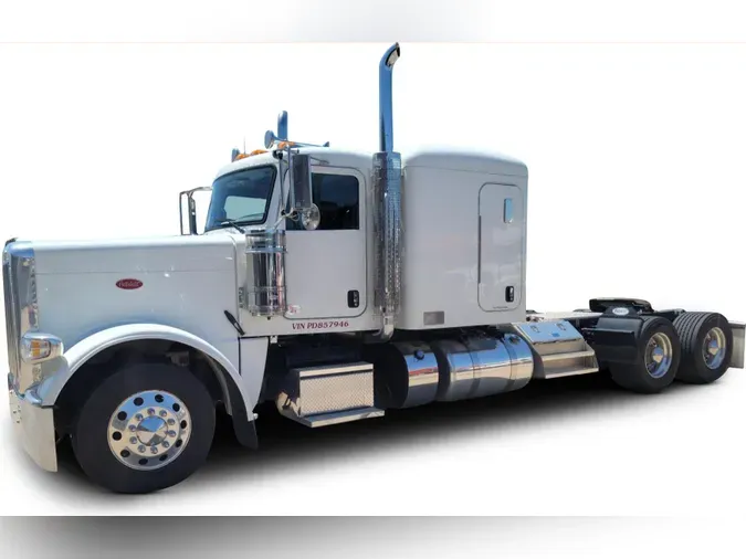 2023 Peterbilt 389