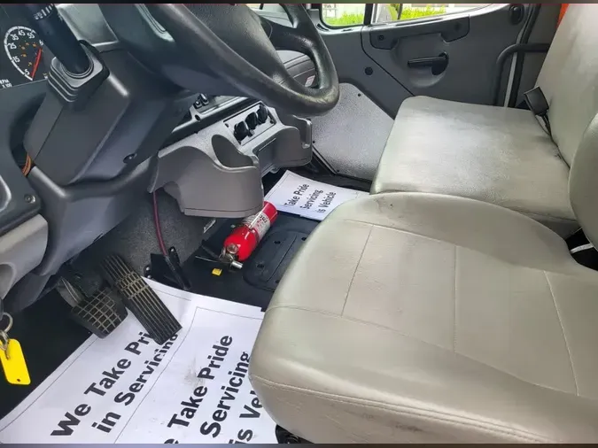 2018 FREIGHTLINER M2 106