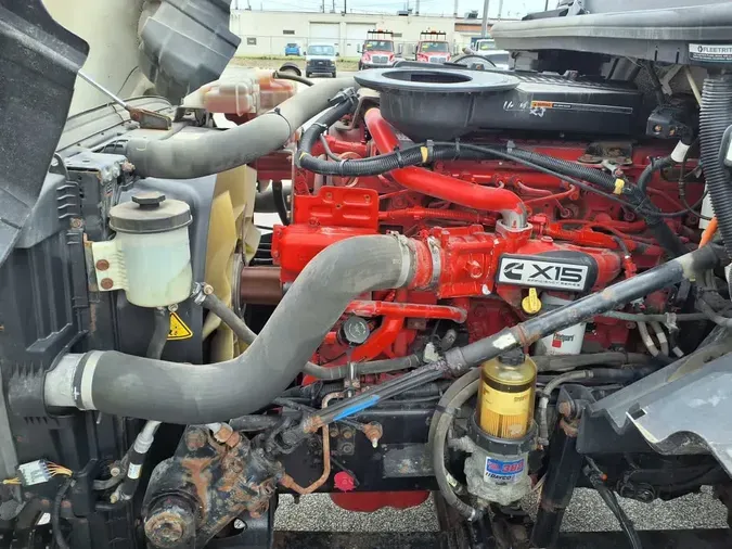 2019 NAVISTAR INTERNATIONAL LT625 DAYCAB T/A5d37e487d5afc06b409a659756925f2d