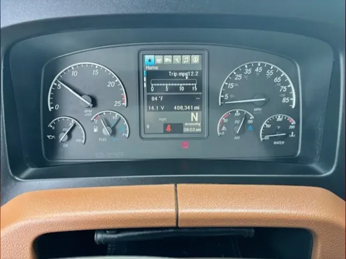 2021 Freightliner Cascadia 126