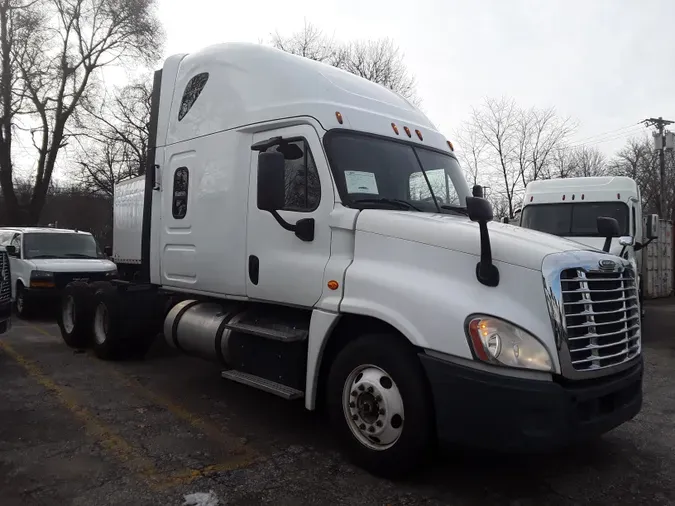 2015 FREIGHTLINER/MERCEDES CASCADIA 125