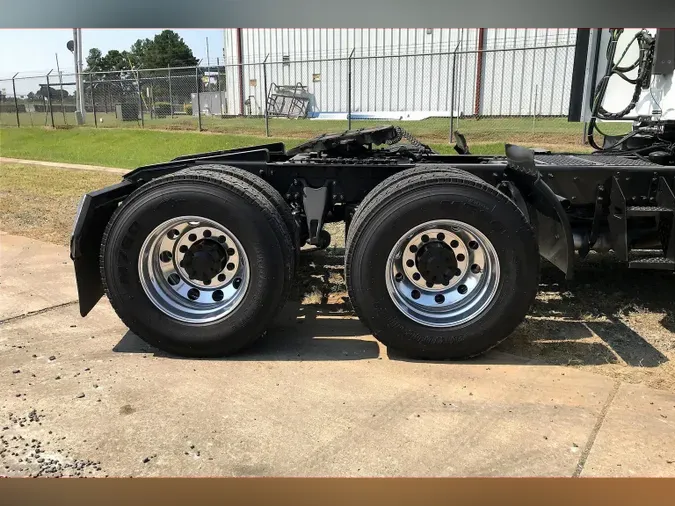 2021 INT LT625 6x4