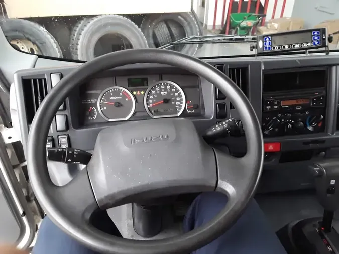 2018 ISUZU NPR