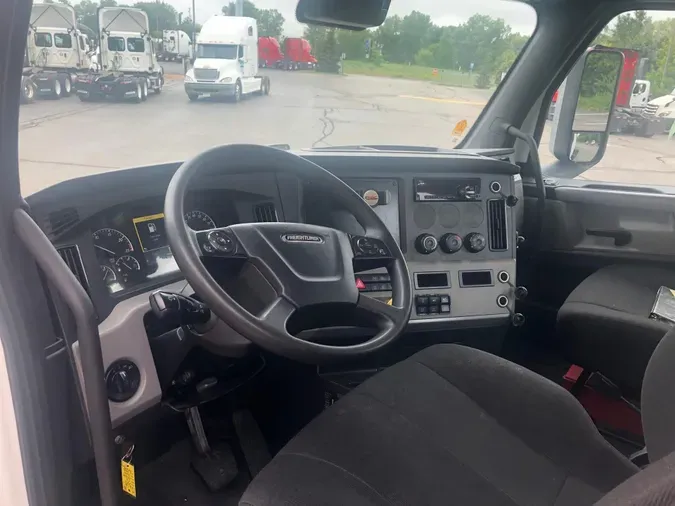 2021 Freightliner New Cascadia