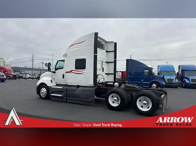 2022 INTERNATIONAL LT