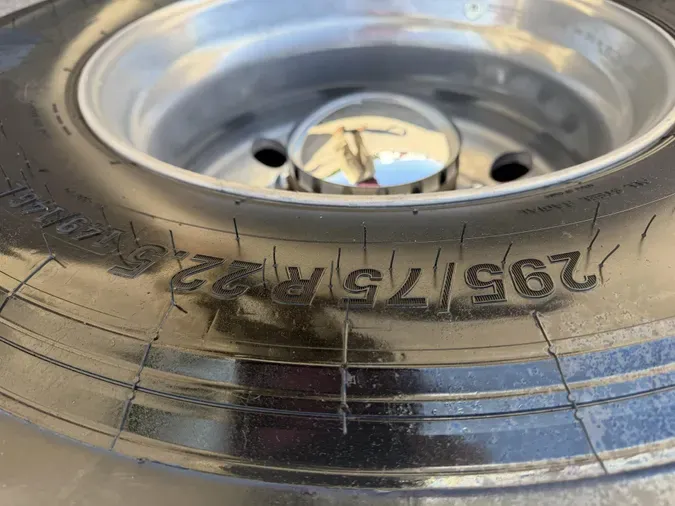 2021 Peterbilt 5675d438700044f1b827fd7e02153e0bc66