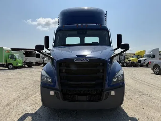 2020 FREIGHTLINER CASCADIA 116