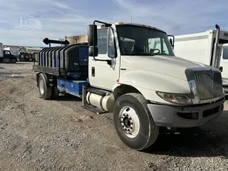 2011 INTERNATIONAL DURASTAR 4300