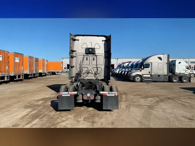 2020 Freightliner Cascadia