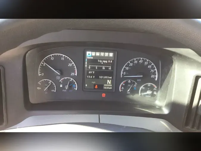 2021 Freightliner Cascadia 126