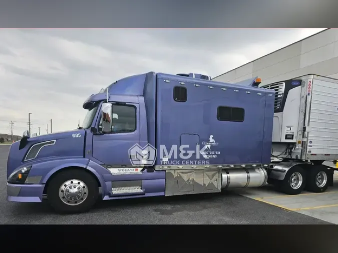 2015 VOLVO VNL64T300 ARI