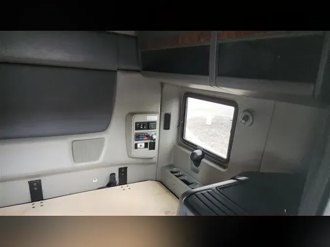 2022 INTERNATIONAL LT