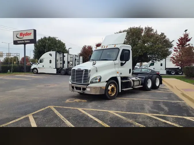 2019 FREIGHTLINER/MERCEDES CASCADIA 1255d522ede1be7227c361f8d32745ace65
