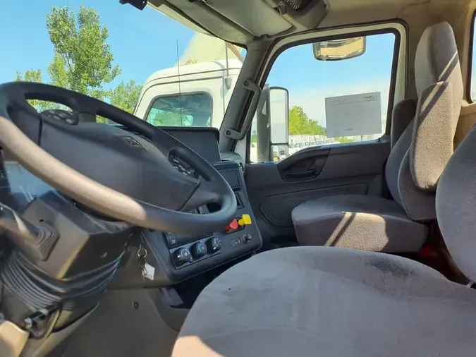 2019 NAVISTAR INTERNATIONAL LT625 DAYCAB T/A