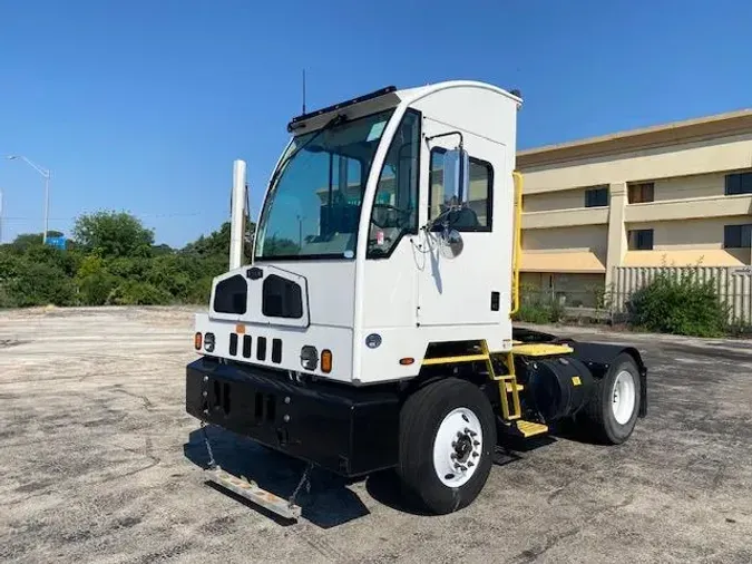 2021 AutoCar ACTT42