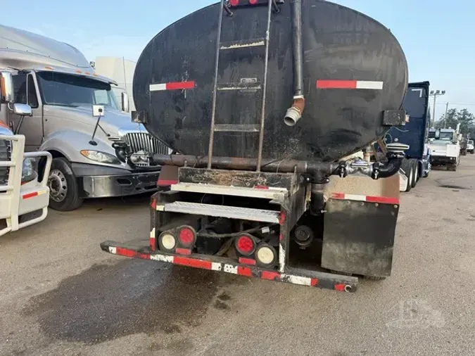 2014 PETERBILT 348