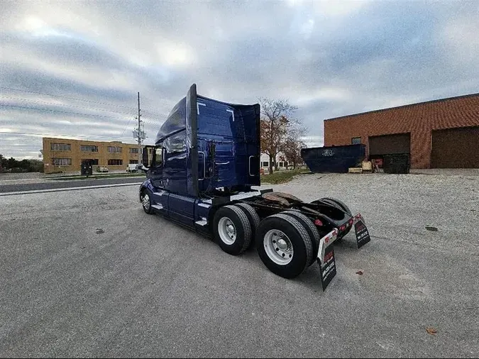 2022 VOLVO VNL760