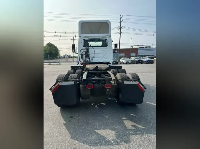 2019 NAVISTAR INTERNATIONAL LT625 DAYCAB T/A