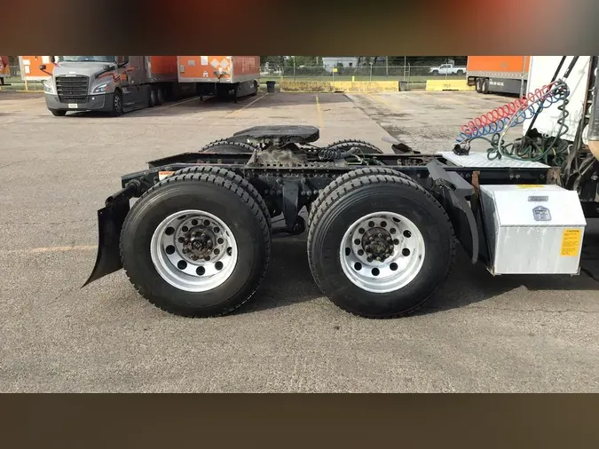 2020 Freightliner Cascadia 126