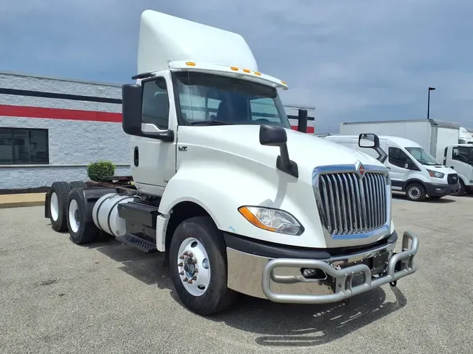 2019 NAVISTAR INTERNATIONAL LT625 DAYCAB T/A
