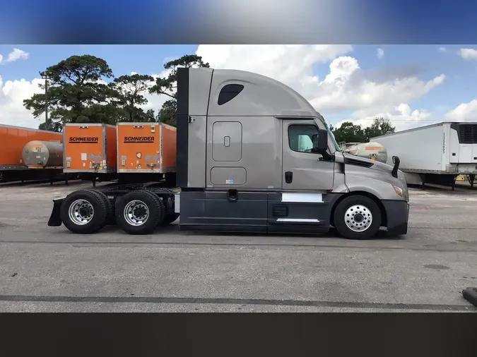 2022 Freightliner Cascadia 126