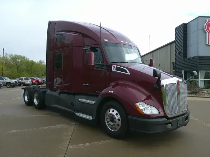 2021 Kenworth T680 Short Hood