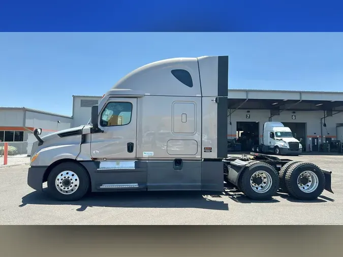 2021 Freightliner Cascadia